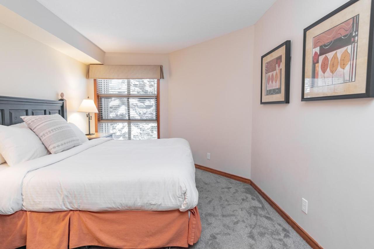 The Best Ski In Ski Out Two Bedroom Condo At Aspens Whistler Bagian luar foto