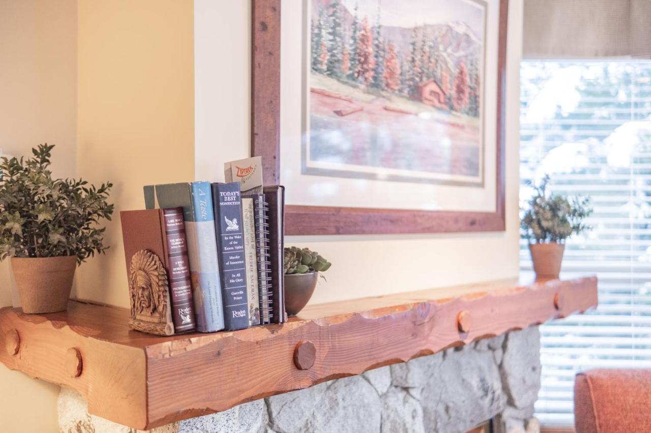 The Best Ski In Ski Out Two Bedroom Condo At Aspens Whistler Bagian luar foto