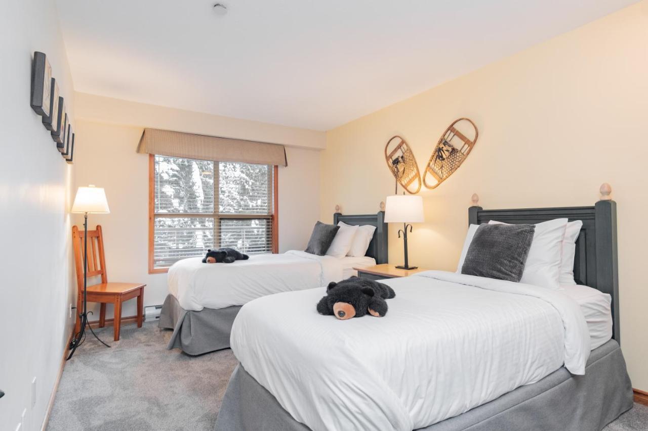 The Best Ski In Ski Out Two Bedroom Condo At Aspens Whistler Bagian luar foto
