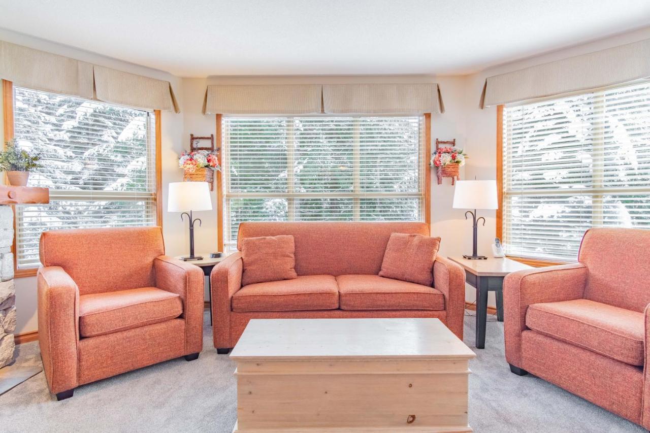 The Best Ski In Ski Out Two Bedroom Condo At Aspens Whistler Bagian luar foto