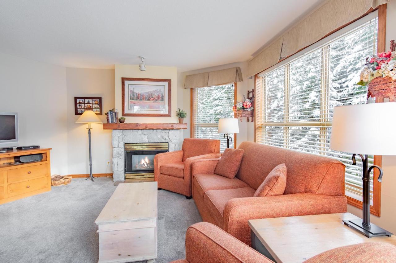 The Best Ski In Ski Out Two Bedroom Condo At Aspens Whistler Bagian luar foto