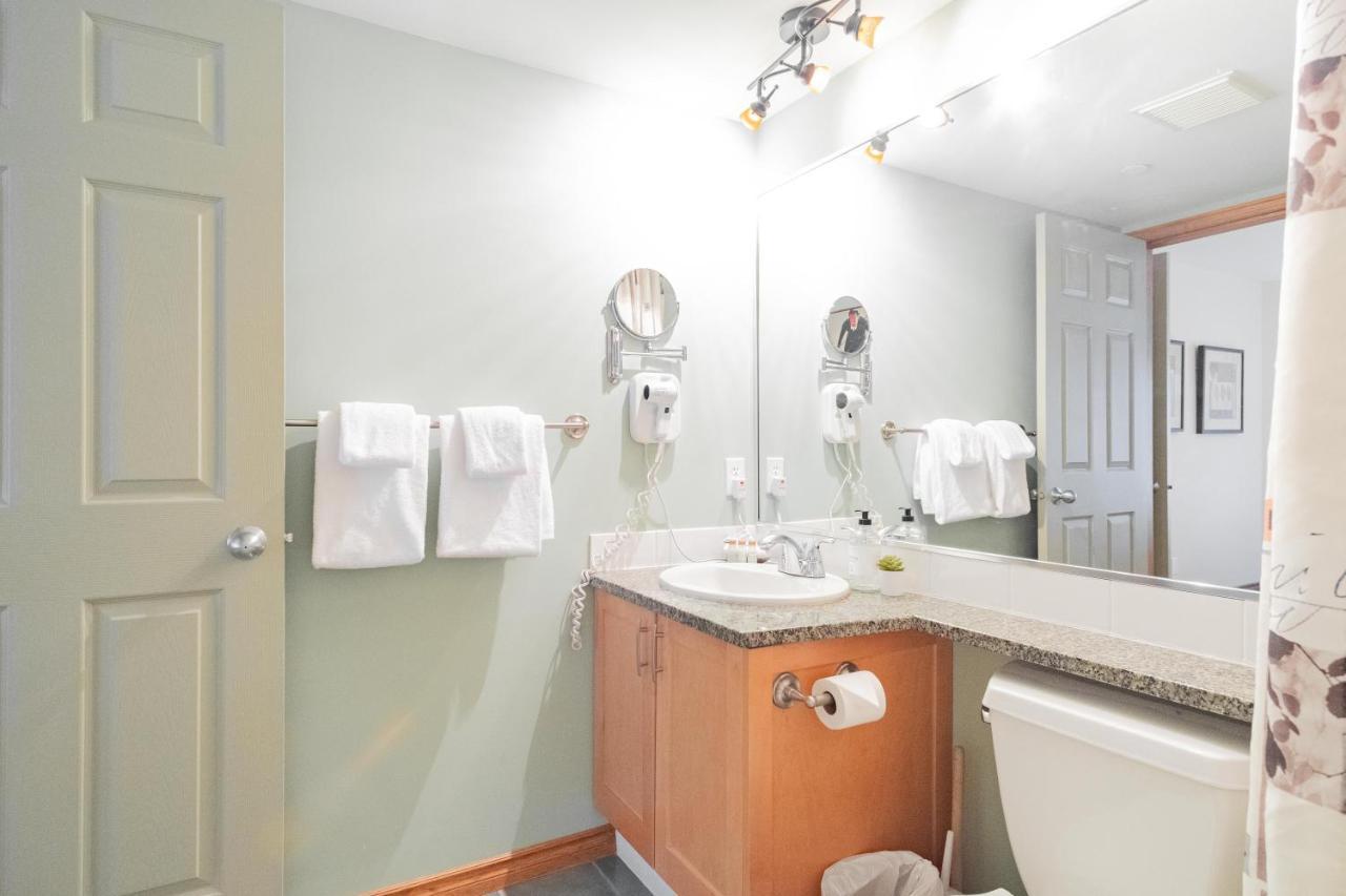 The Best Ski In Ski Out Two Bedroom Condo At Aspens Whistler Bagian luar foto