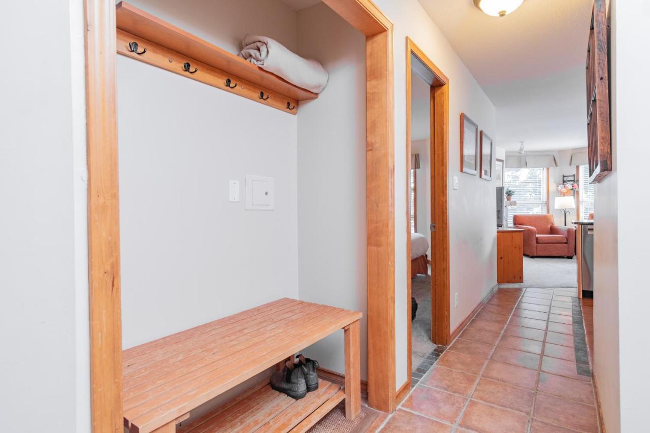 The Best Ski In Ski Out Two Bedroom Condo At Aspens Whistler Bagian luar foto